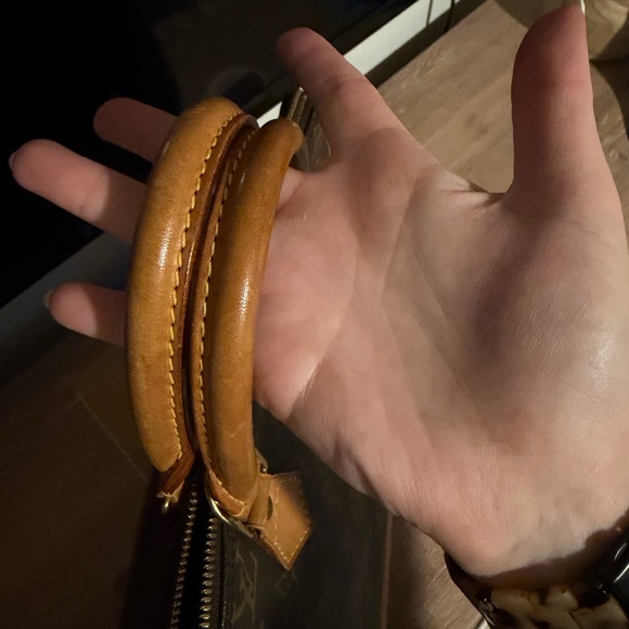 Louis Vuitton Monogram Satchel with Tan Accents - Picture 4 of 7